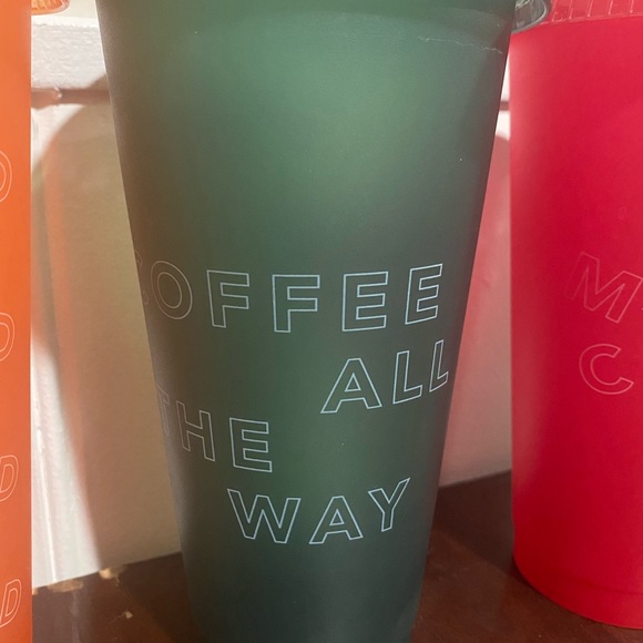 Set of 5 holiday Starbucks cups - Picture 4 of 7